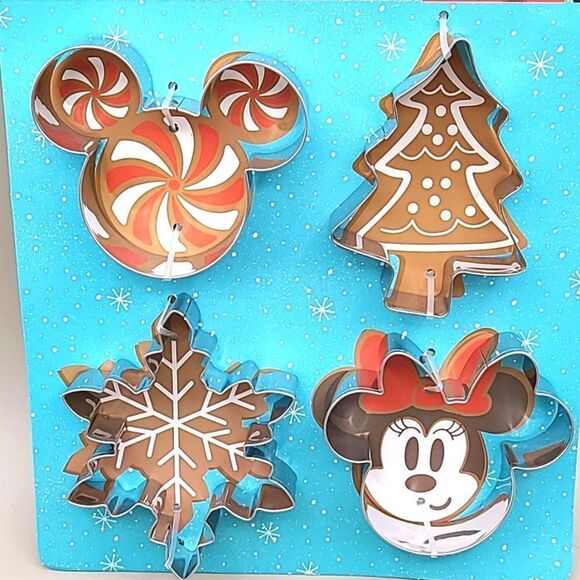 Disney Holiday 4 Piece Cookie Cutter Set, NWOT - Picture 6 of 6